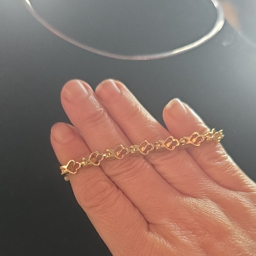 Elegant Gold Bracelet for Women